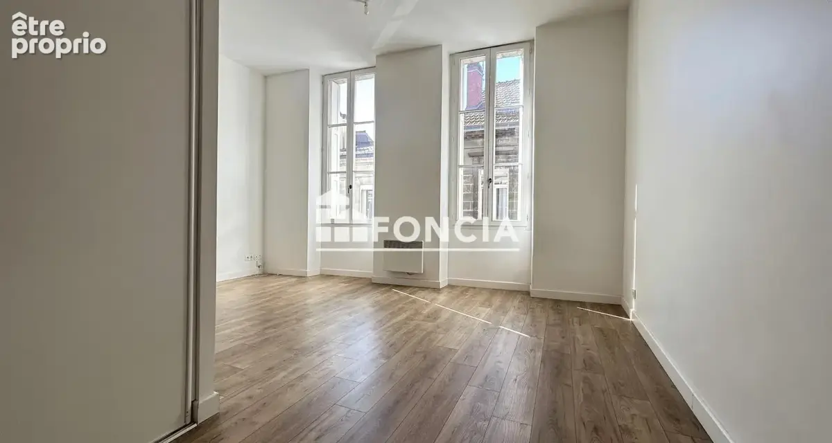 Grand studio rénové avec belle hauteur sous plafond ! - photo 6