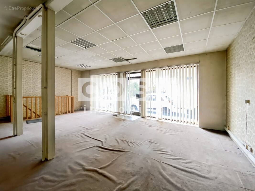 Commerce à ASNIERES-SUR-SEINE