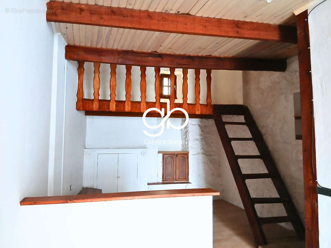 Appartement à GANGES