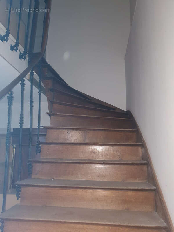 Maison à AULNOYE-AYMERIES