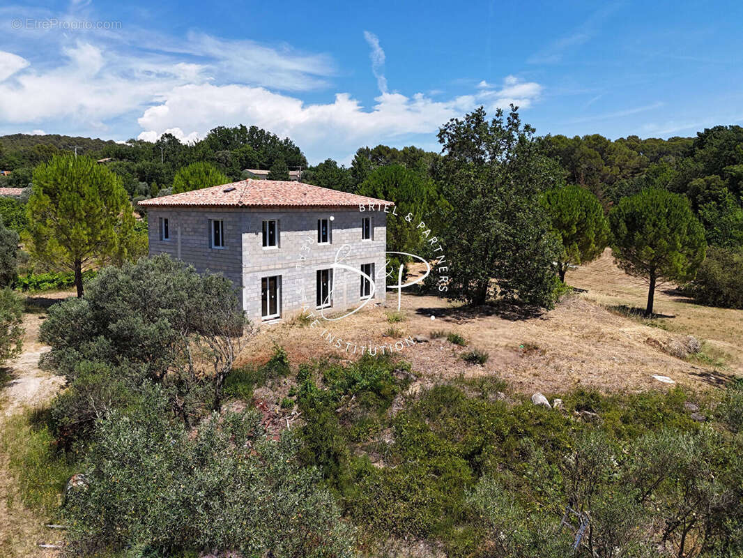 Maison à LORGUES