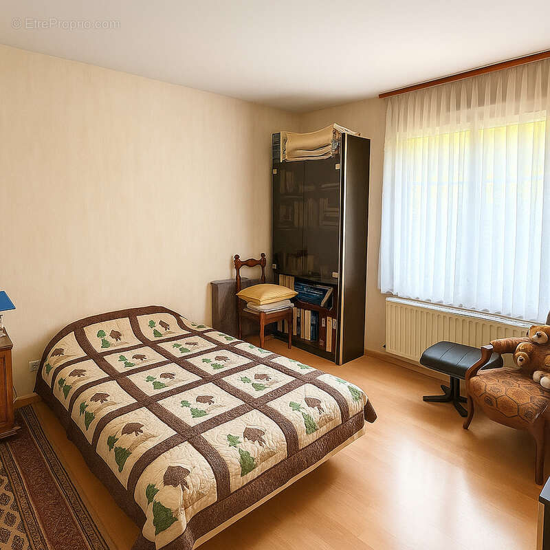 À vendre   Appartement T4 de 143 m2 avec garage   Résidence calme proche centre-ville - photo 13