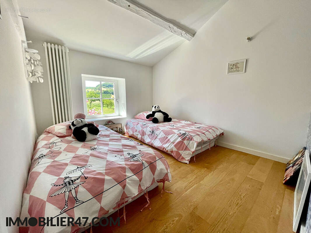 Maison à CASTELMORON-SUR-LOT