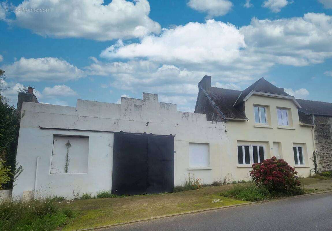 Maison à POULLAOUEN