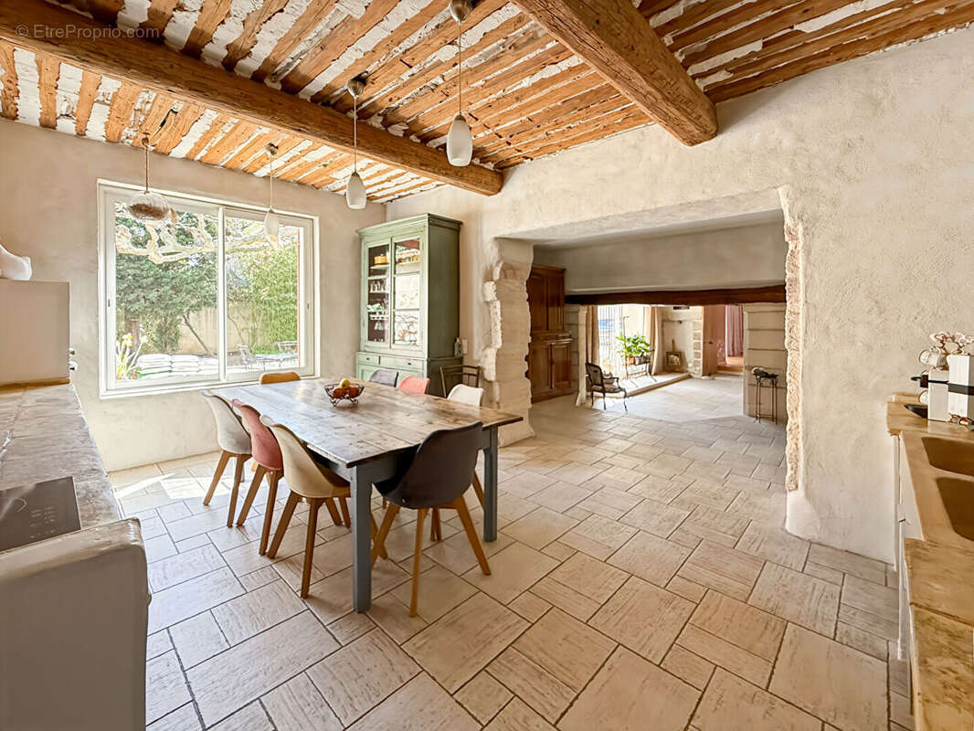 Maison à CHATEAURENARD