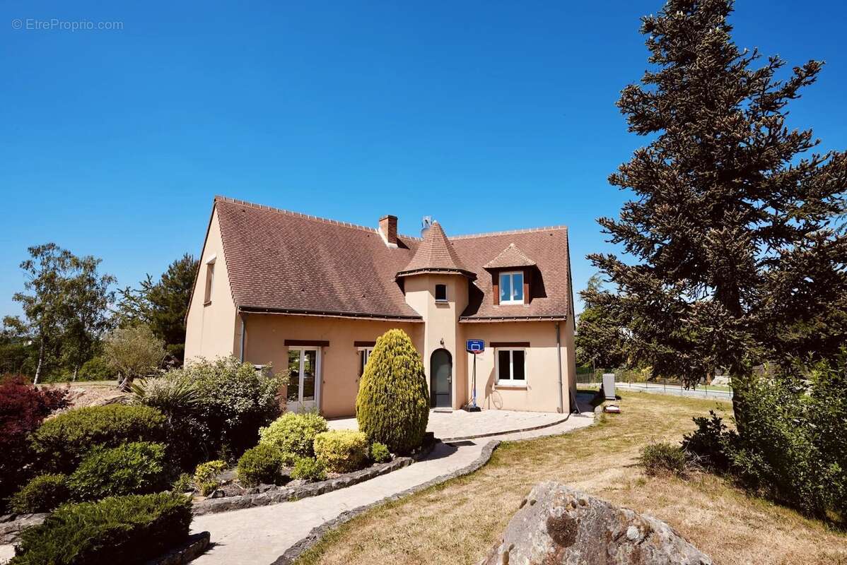 Maison à SABLE-SUR-SARTHE