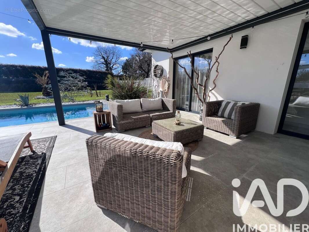 Photo 2 - Maison à VILLEMATIER