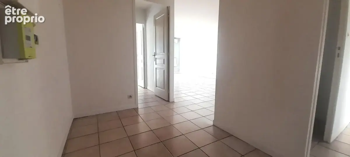 Appartement T3 climatisé  de 72m² avec joli balcon, 2 places de parking - photo 5