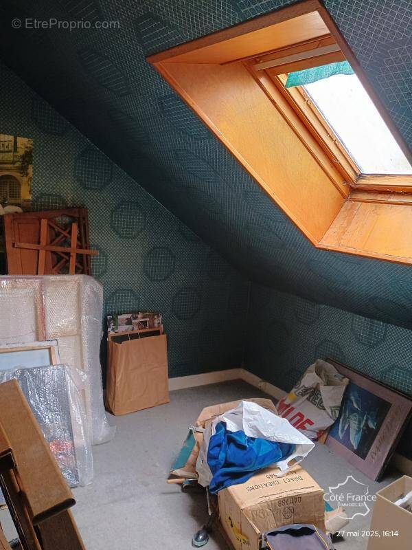 Maison à SAINS-RICHAUMONT