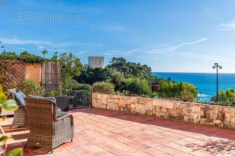 Appartement à ROQUEBRUNE-CAP-MARTIN