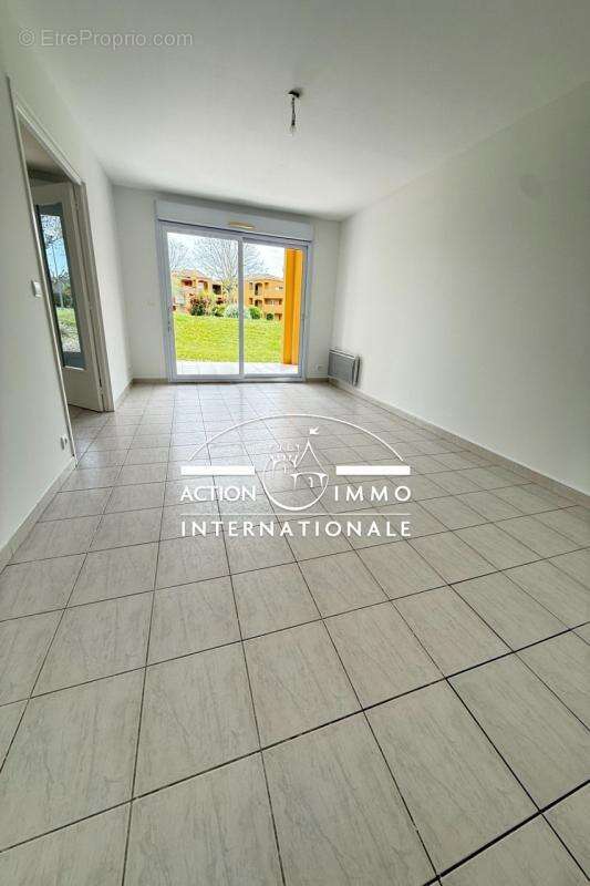 Appartement à SAINT-MARTIN-DE-CRAU