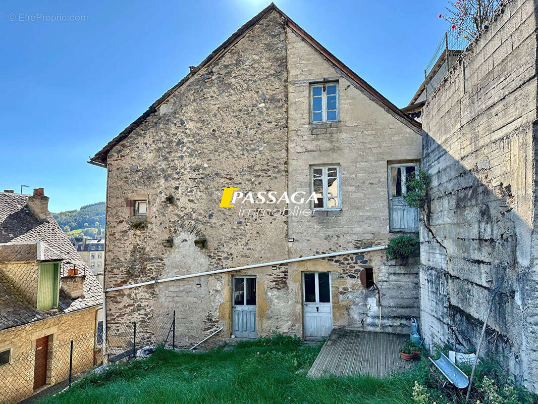 Maison à SAINT-GENIEZ-D&#039;OLT