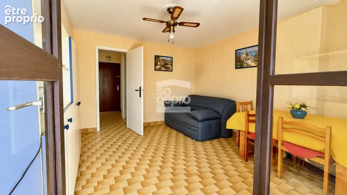 Réf : 2345 : Vente Studio couchette en rez-de-jardin avec parking, Mont Saint Martin ! - photo 3