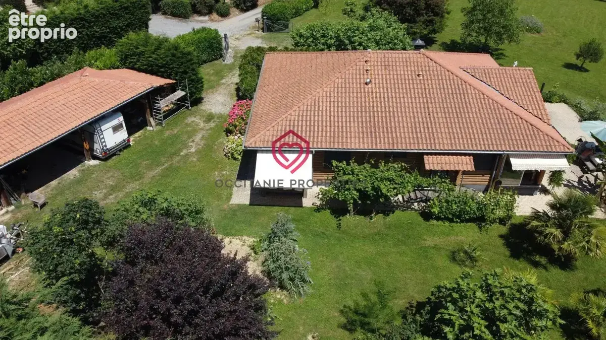 Maison originale en bois avec une vue magnifique sur les Pyrénées - photo 29