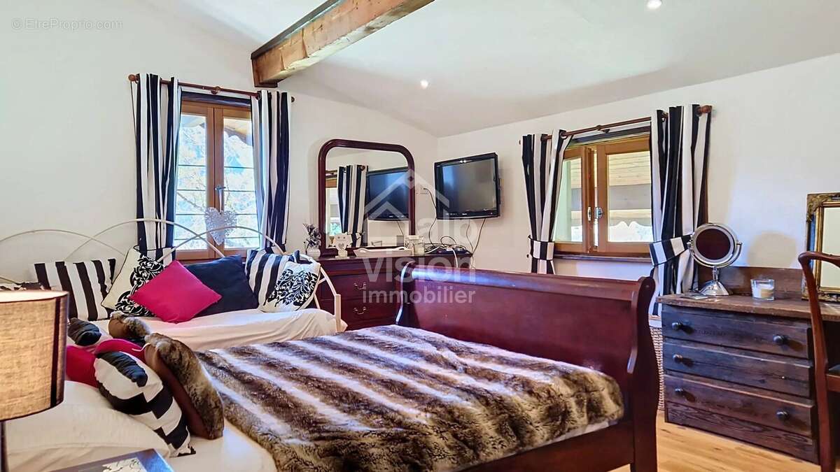 Magnifique ferme rénovée - Abondance - 10 pièces - vue montagne - photo 11