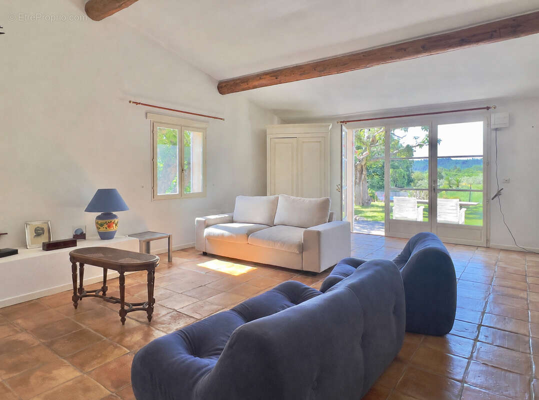 Maison à CUCURON