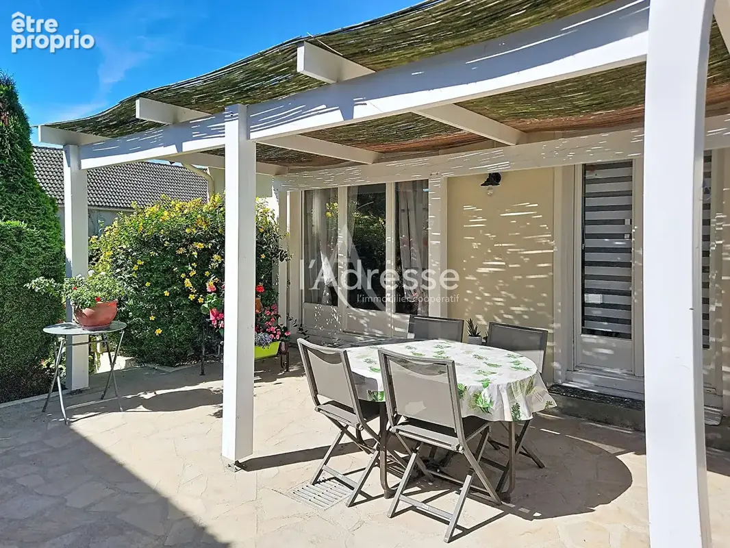 Photo Maison à Quincy-Voisins au prix de 327 050€