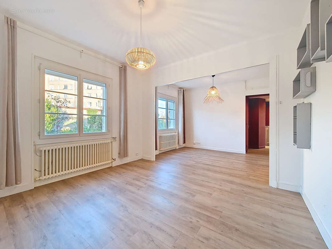 Maison à SAINT-SYMPHORIEN-D&#039;OZON