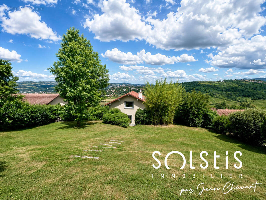 À st genest lerpt *** maison familiale de 204 m2 *** terrain de 1106 m2 - photo 17