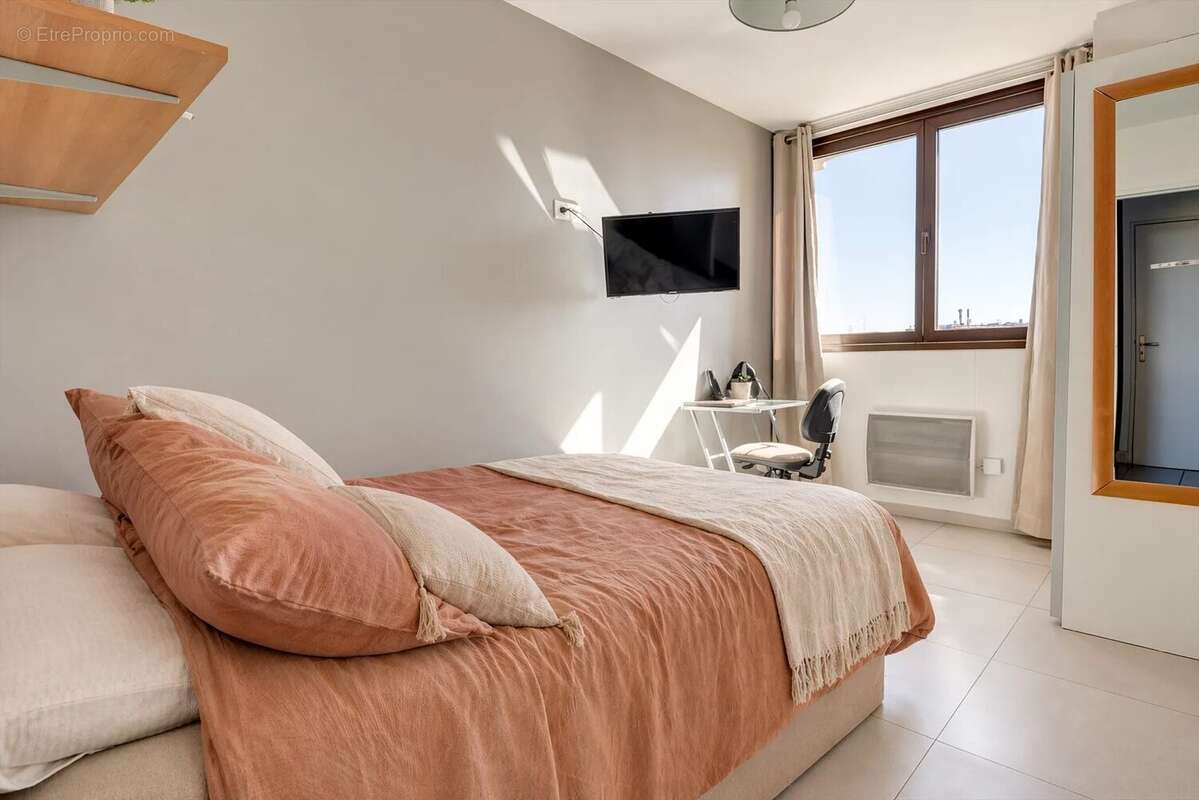 Appartement à LES LILAS