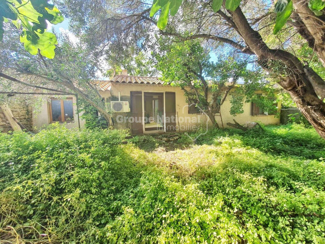 Maison à SAINT-CHAMAS