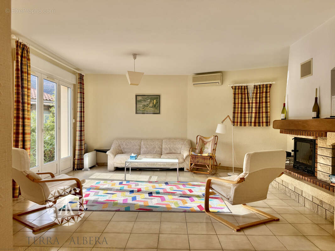 Maison à LAROQUE-DES-ALBERES