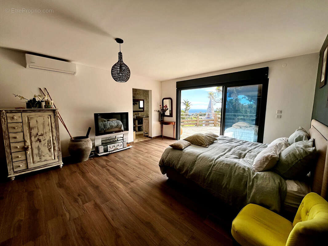 Maison à SAINT-DENIS