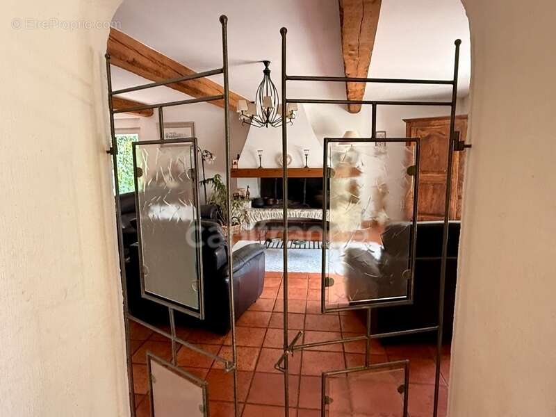 Maison de Maitre CARCASSONNE sur 233m2 habitables , 5 chambres, garage, piscine terrain 1100m2 - photo 7