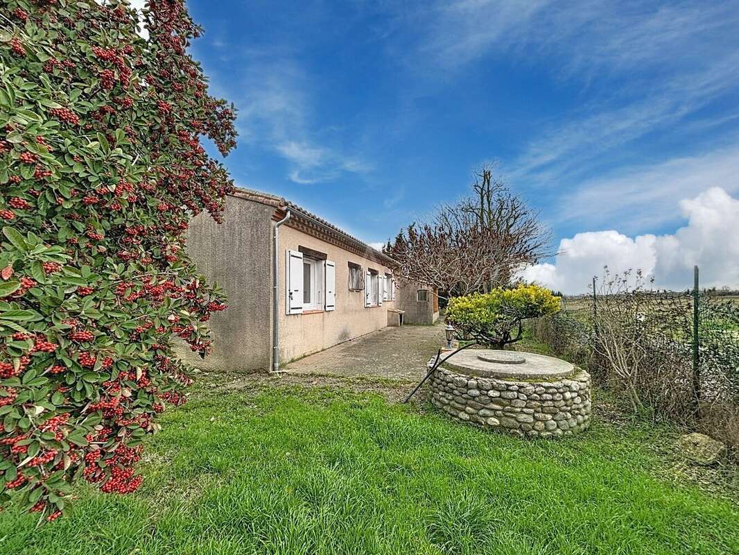 Maison à VILLENEUVE-LA-COMPTAL