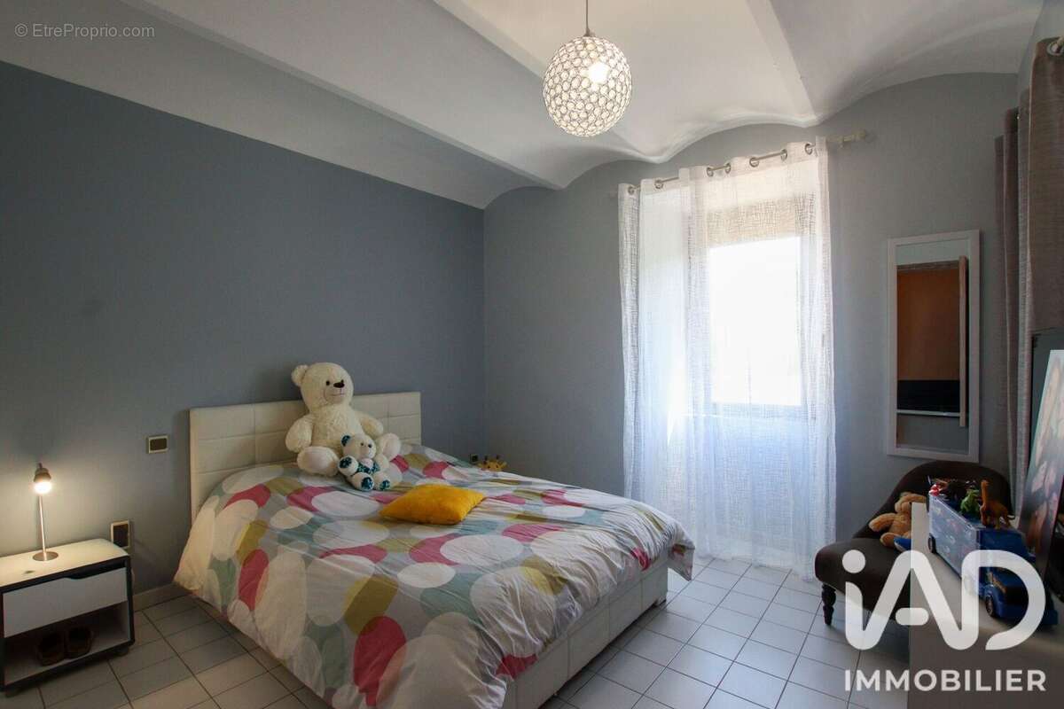 Maison 140 m² à Rochegude  - photo 8