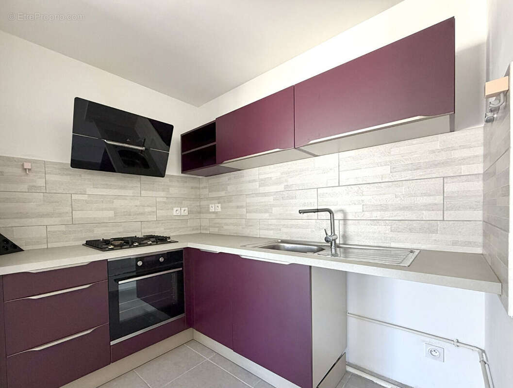 À vendre - Superbe T2 de 43 m² - Quartier La Terrasse, Saint-Étienne - photo 3