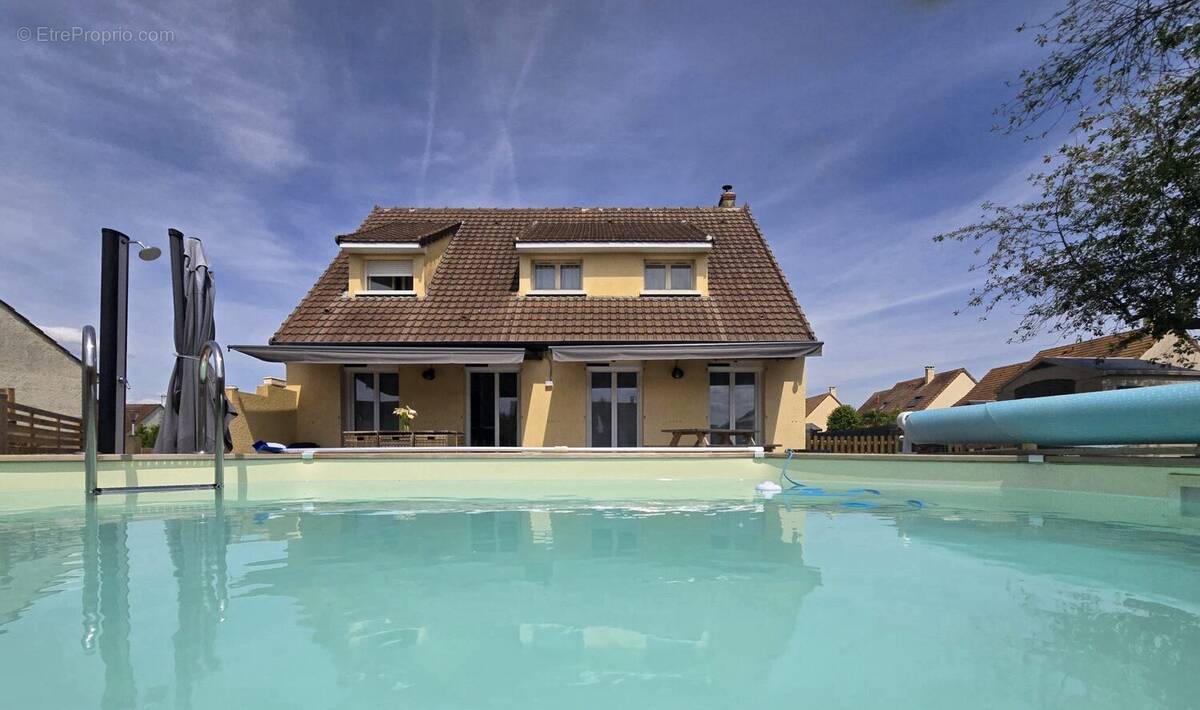 Maison à ETIVAL-LES-LE-MANS