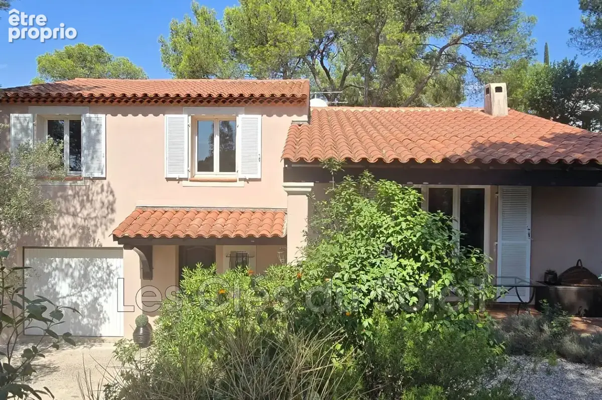 Photo Maison à Hyeres au prix de 624 000€