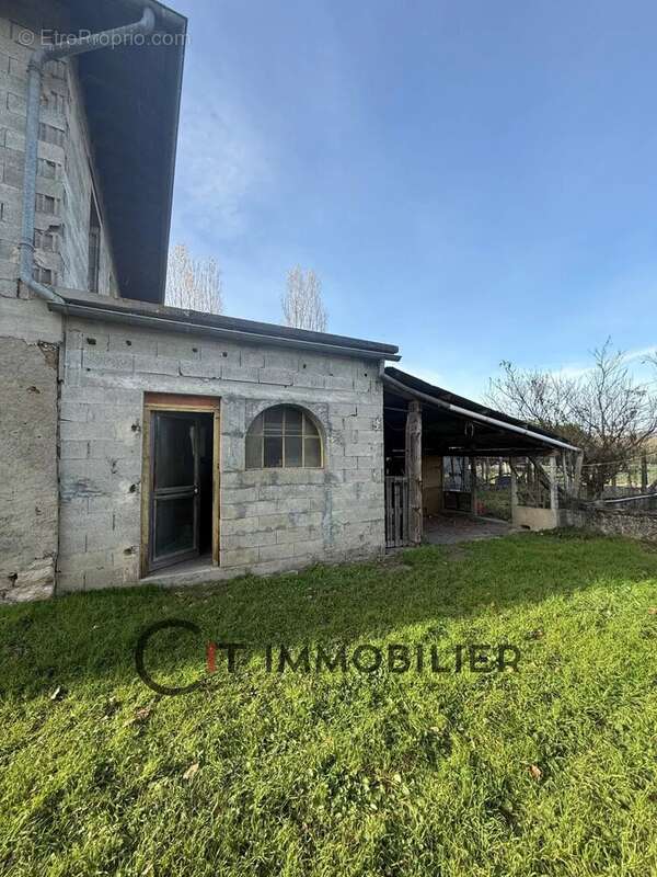 Maison à VEYRINS-THUELLIN