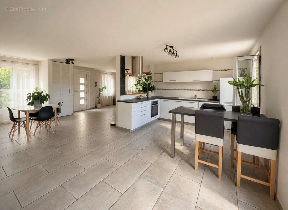 Maison 133 m² à Saint-Eloy-De-Gy  - photo 11