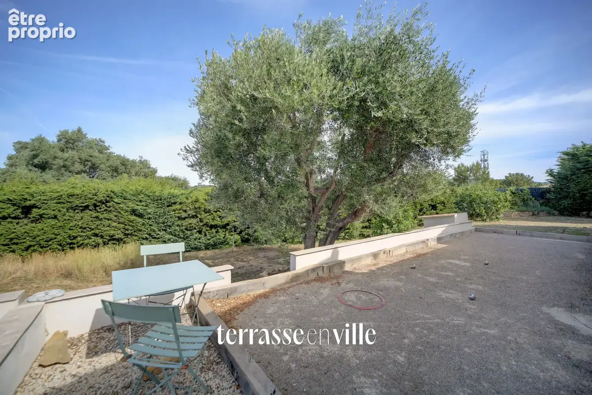 St cyr-sur-mer - villa familiale t5 rénovée - jardin 2100 m2 - piscine - garage - 790 000 € - photo 24