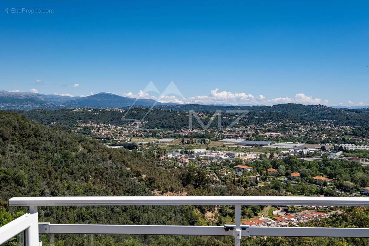 Maison à MANDELIEU-LA-NAPOULE