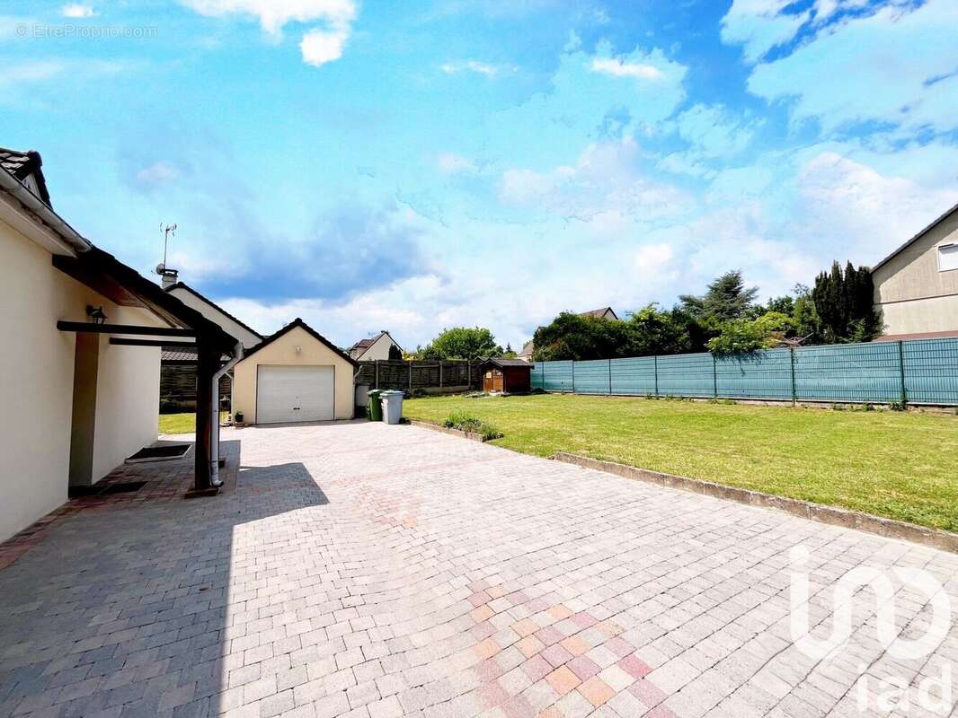 Photo 3 - Maison à SAINT-ARNOULT-EN-YVELINES