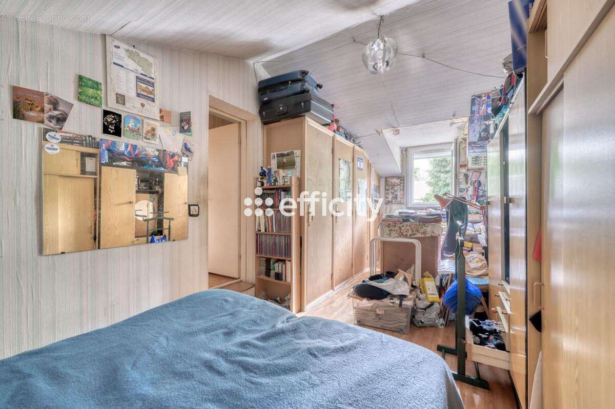 Maison à SAINT-PIERRE-DU-PERRAY