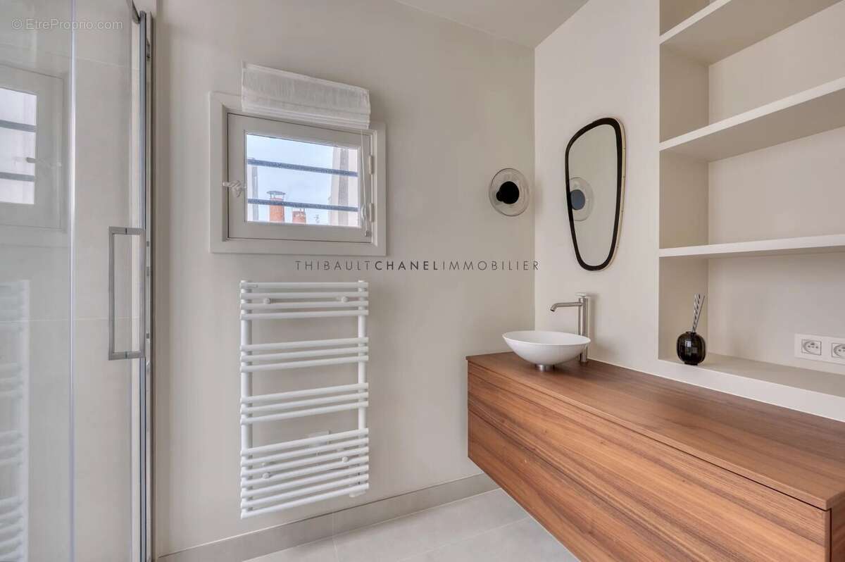 Appartement à PARIS-3E