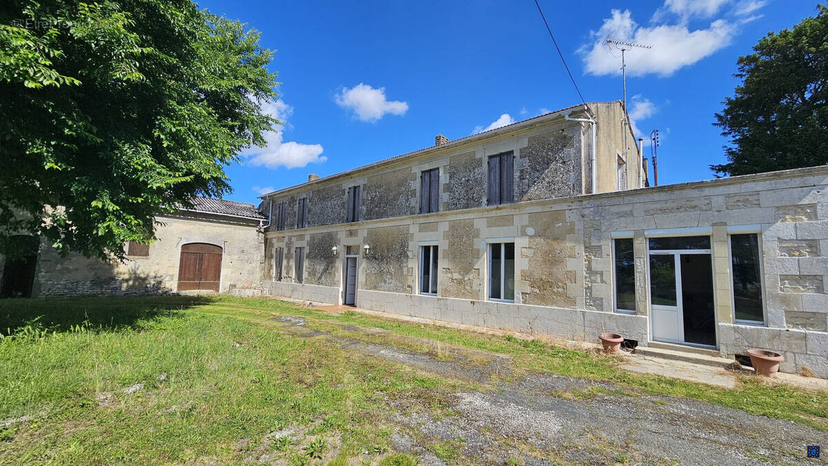 Maison à SEMUSSAC