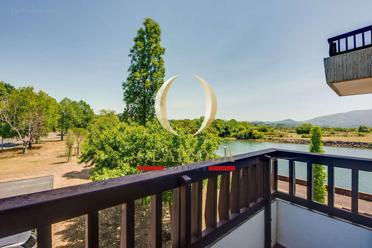SAINT-JEAN-DE-LUZ - Appartement rénové avec terrasses, vue Nivelle et golf - photo 13