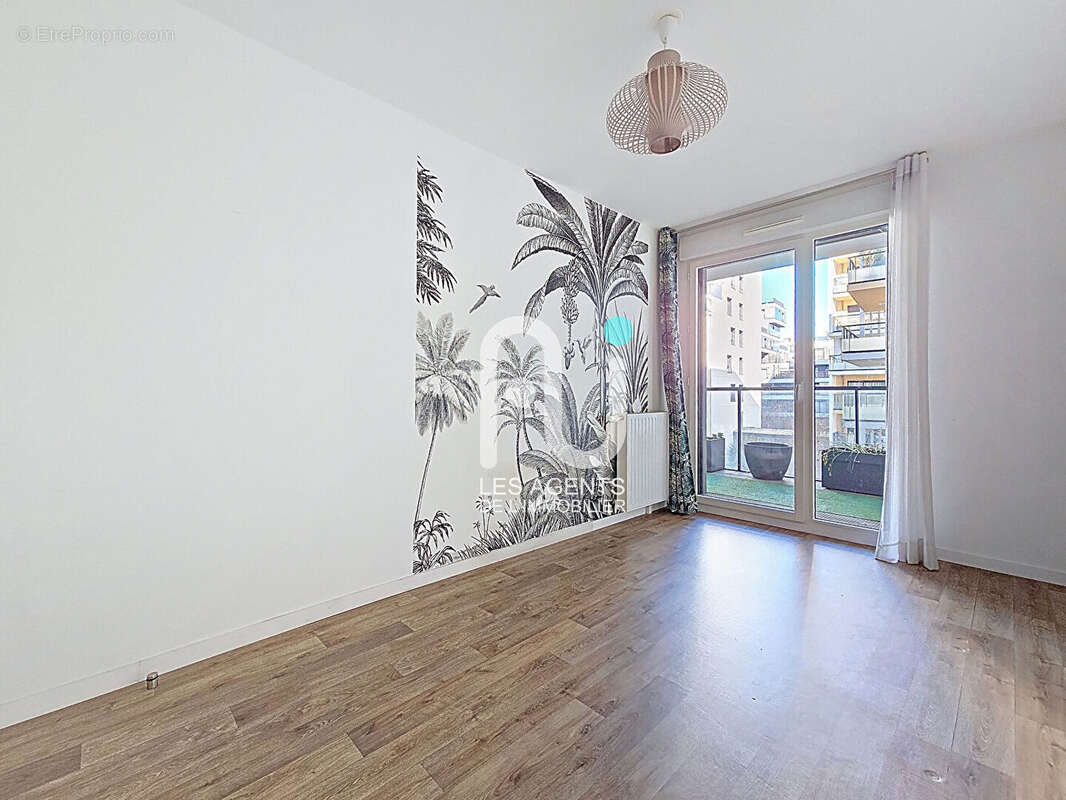 Appartement à GENNEVILLIERS