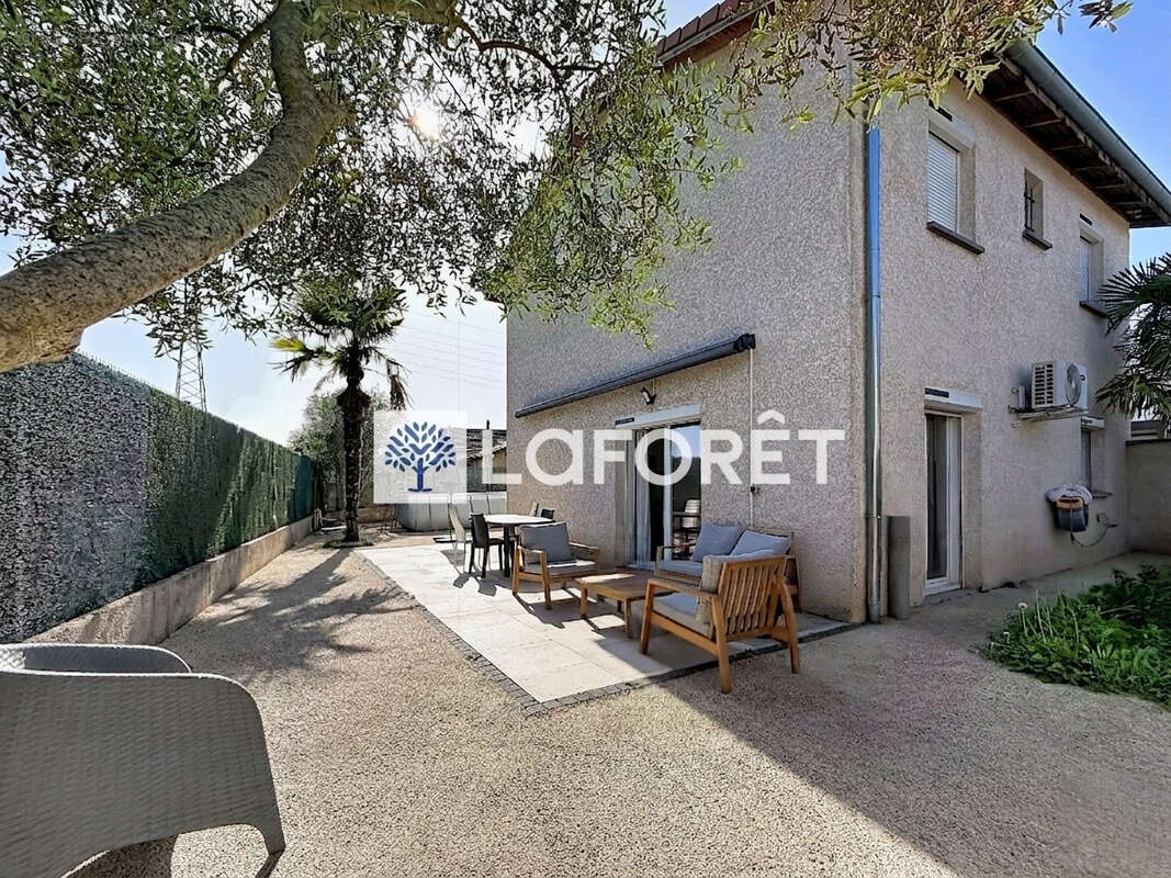 Maison à MIRIBEL