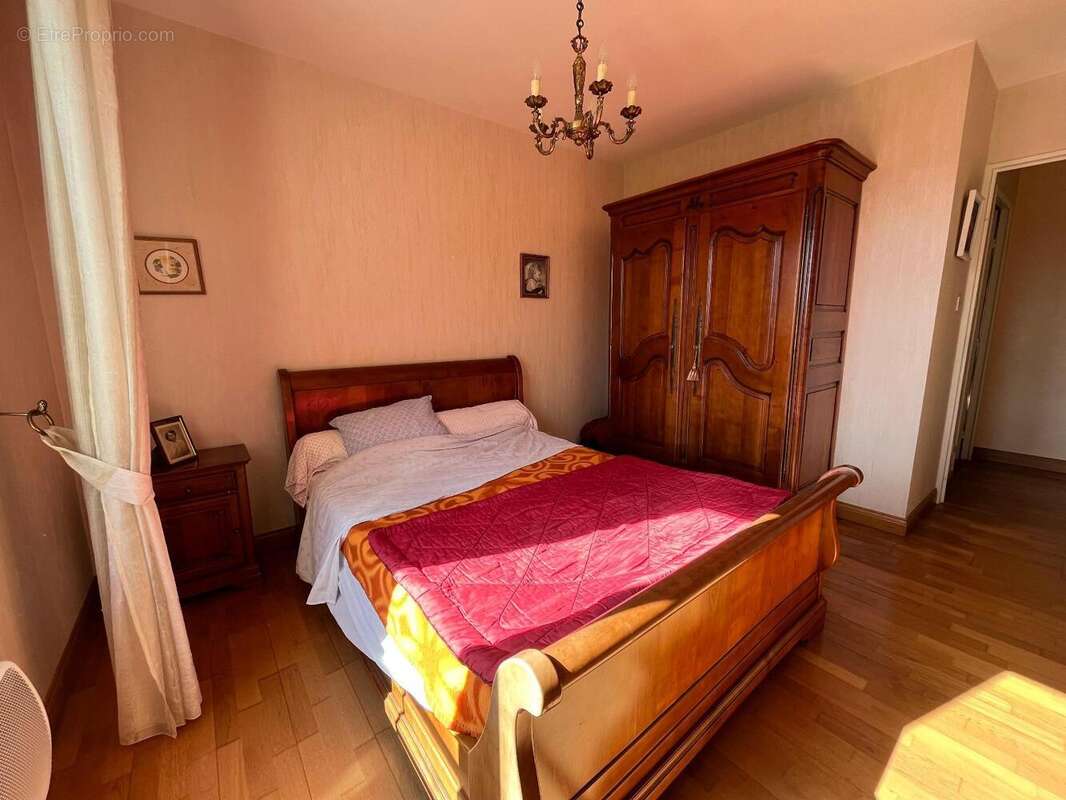Appartement 100 m² à Angers  - photo 7