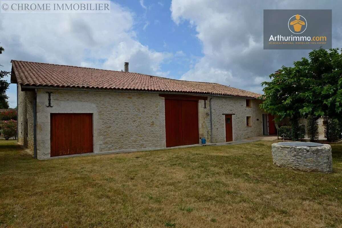 Maison à LANDERROUAT