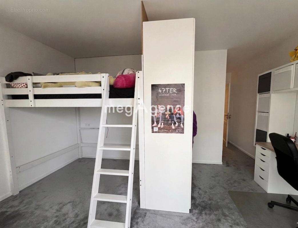 Appartement à MAREIL-MARLY