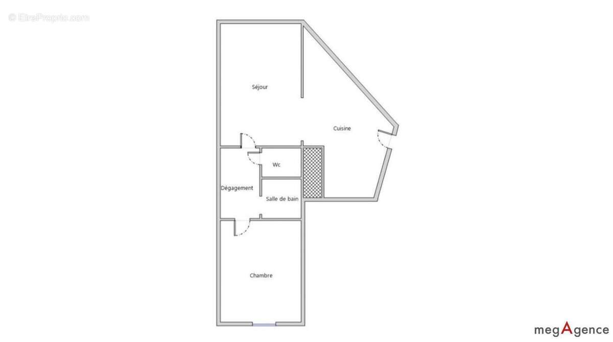 Dernier étage, logement à rénover - photo 6