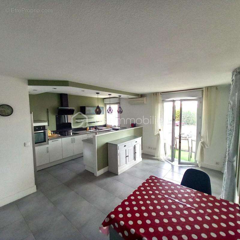 Appartement à LATTES