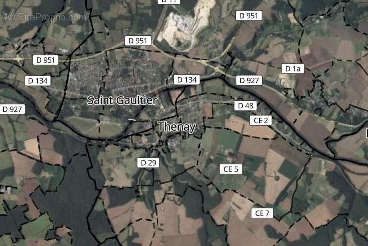 Terrain à THENAY